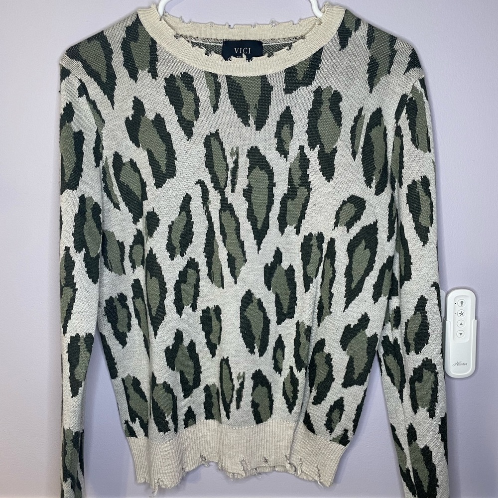 vici collection leopard sweater